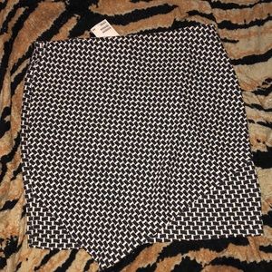 H&M Skirts - Asymmetrical skirt H&M Skirts - Asymmetrical skirt